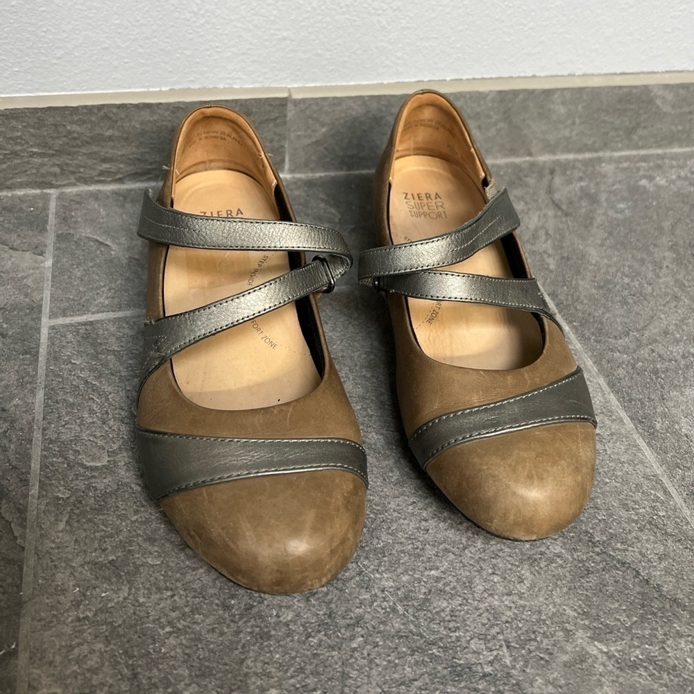 Ziera Super Xtreme X-Ray‎ Mary Jane Comfort Shoes